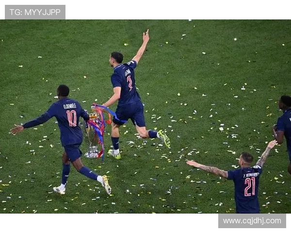 法甲巴黎德比赛氛围:巴黎圣日耳曼与德比对手的比赛氛围